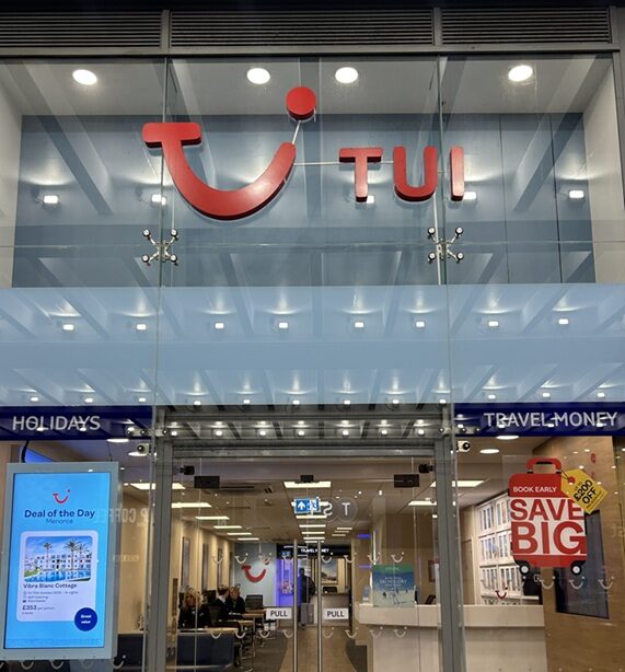 Hot Chocolate, Prizes & More at TUI’s Arctic Experience